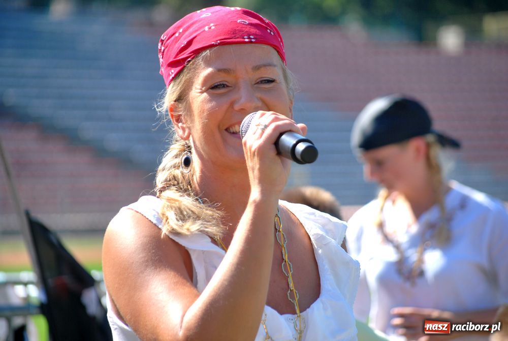 Zdjęcie w galerii na portalu naszraciborz.pl: Piracka zabawa na Memoriale wiadomości z regionu