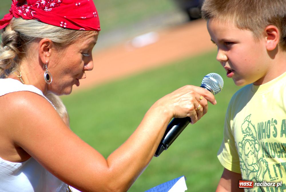 Zdjęcie w galerii na portalu naszraciborz.pl: Piracka zabawa na Memoriale wiadomości z regionu