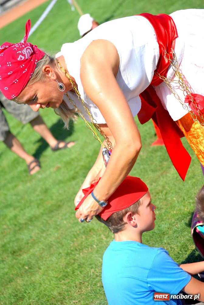 Zdjęcie w galerii na portalu naszraciborz.pl: Piracka zabawa na Memoriale wiadomości z regionu