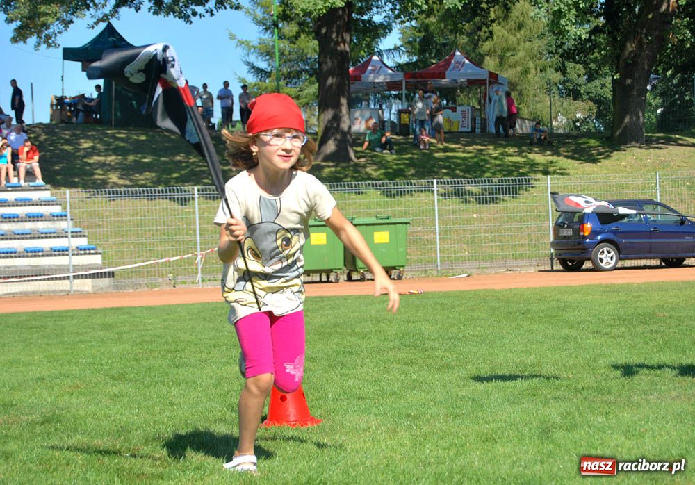 Zdjęcie w galerii na portalu naszraciborz.pl: Piracka zabawa na Memoriale wiadomości z regionu
