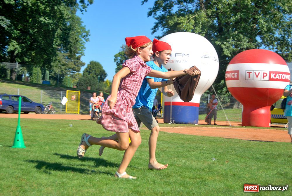 Zdjęcie w galerii na portalu naszraciborz.pl: Piracka zabawa na Memoriale wiadomości z regionu