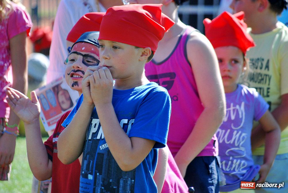 Zdjęcie w galerii na portalu naszraciborz.pl: Piracka zabawa na Memoriale wiadomości z regionu