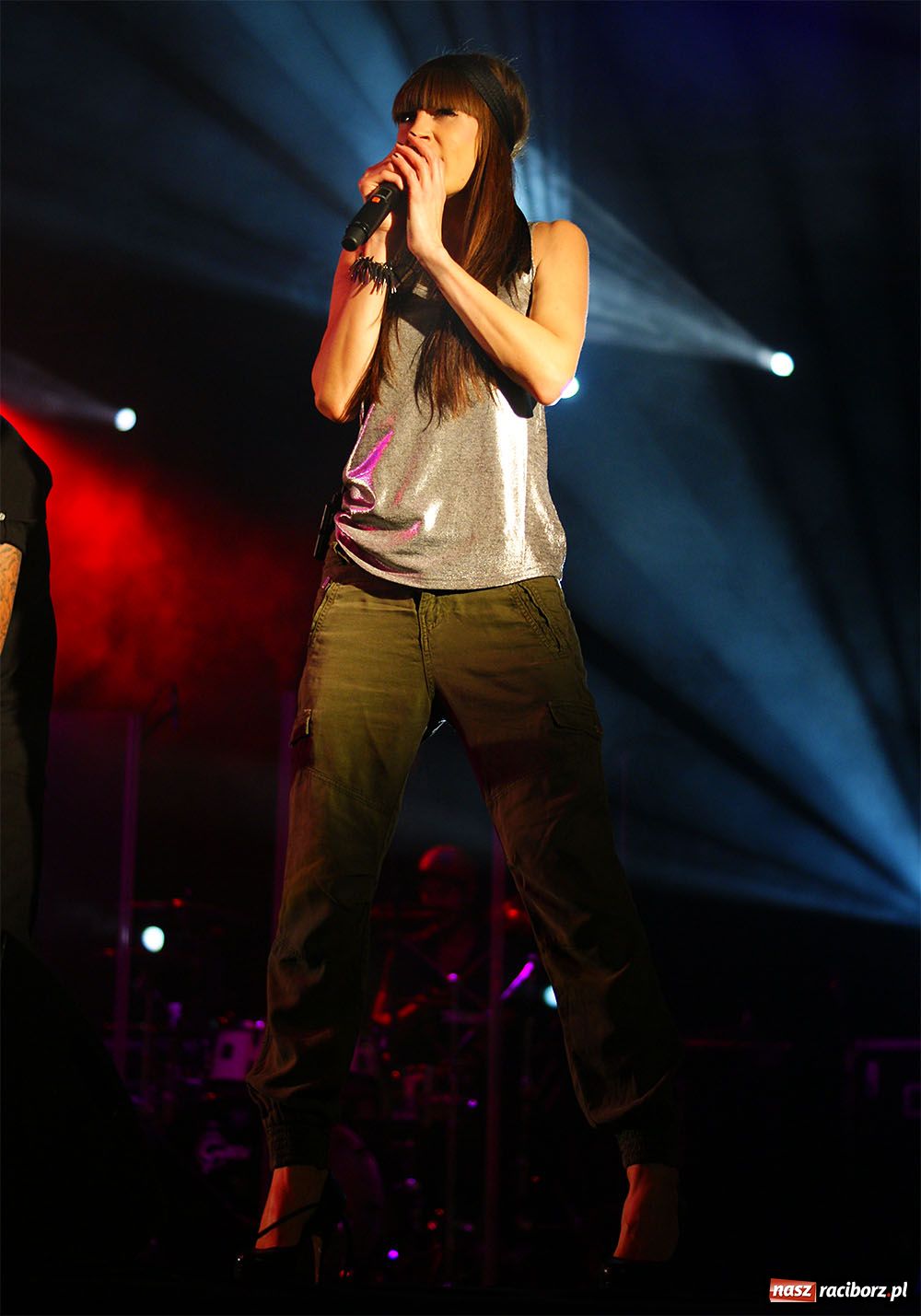 Zdjęcie w galerii na portalu naszraciborz.pl: Na finał koncertu Grzeszczak zgasło światło wiadomości z regionu