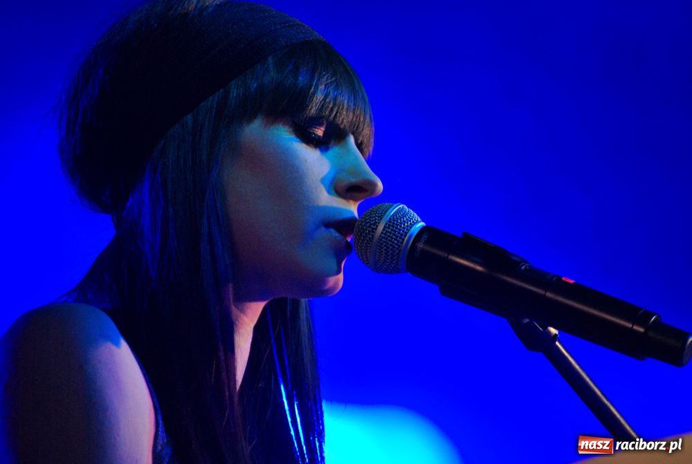 Zdjęcie w galerii na portalu naszraciborz.pl: Na finał koncertu Grzeszczak zgasło światło wiadomości z regionu