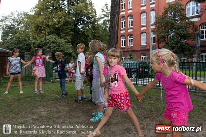 Zdjęcie w galerii na portalu naszraciborz.pl: Włoskie wakacje z biblioteką wiadomości z regionu