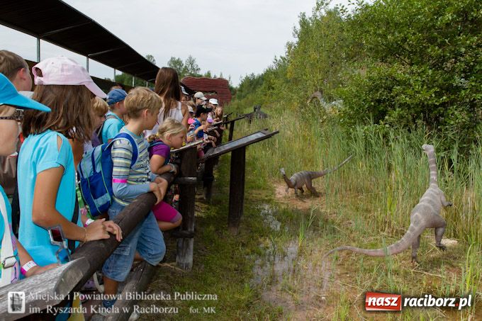 Zdjęcie w galerii na portalu naszraciborz.pl: Jurapark w Krasiejowie z Biblioteką wiadomości z regionu