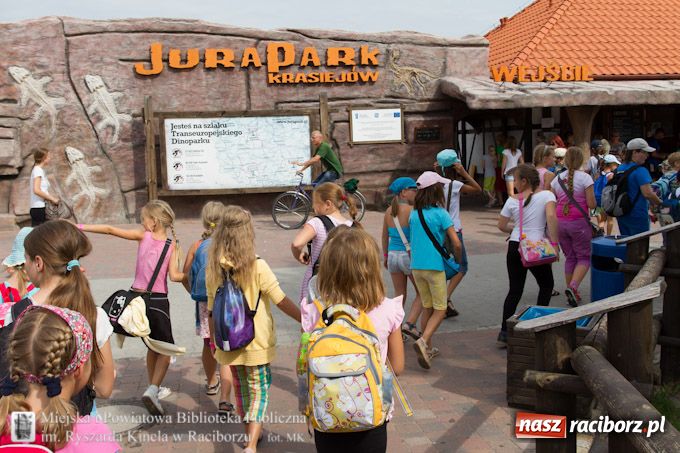 Zdjęcie w galerii na portalu naszraciborz.pl: Jurapark w Krasiejowie z Biblioteką wiadomości z regionu