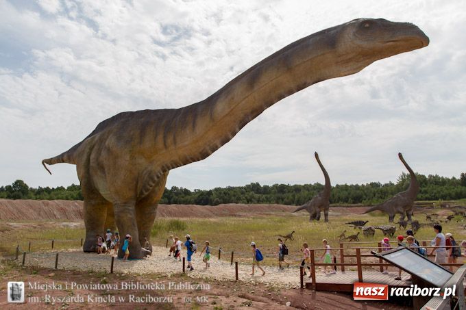 Zdjęcie w galerii na portalu naszraciborz.pl: Jurapark w Krasiejowie z Biblioteką wiadomości z regionu