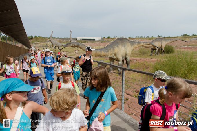Zdjęcie w galerii na portalu naszraciborz.pl: Jurapark w Krasiejowie z Biblioteką wiadomości z regionu