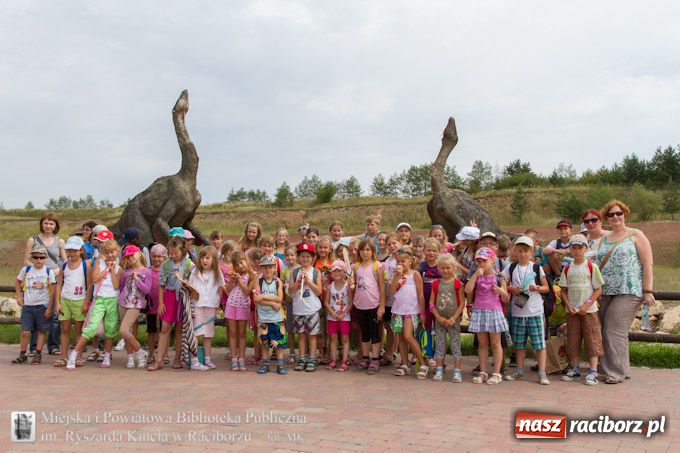 Zdjęcie w galerii na portalu naszraciborz.pl: Jurapark w Krasiejowie z Biblioteką wiadomości z regionu