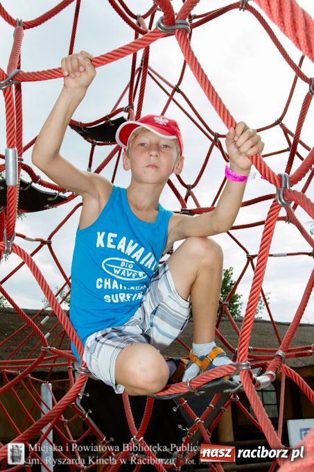 Zdjęcie w galerii na portalu naszraciborz.pl: Jurapark w Krasiejowie z Biblioteką wiadomości z regionu