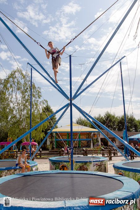 Zdjęcie w galerii na portalu naszraciborz.pl: Jurapark w Krasiejowie z Biblioteką wiadomości z regionu