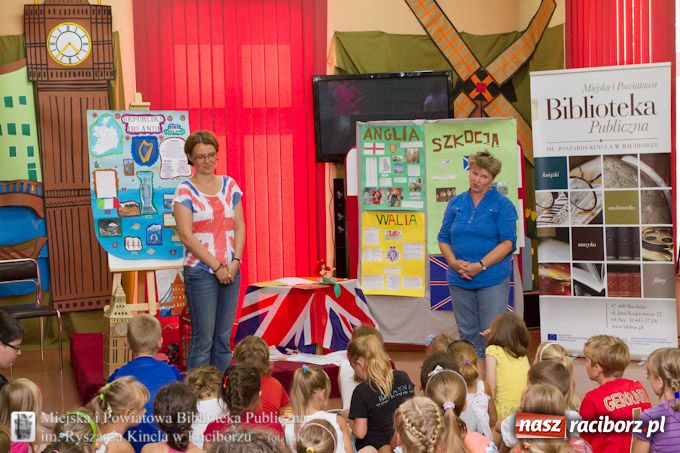 Zdjęcie w galerii na portalu naszraciborz.pl: Dzień brytyjski w Bibliotece wiadomości z regionu