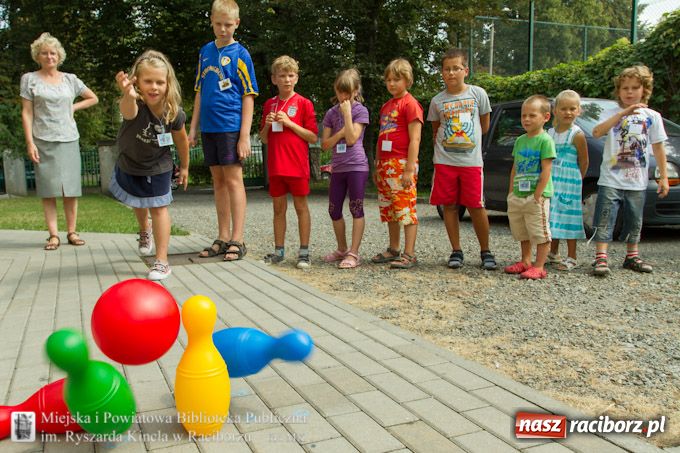Zdjęcie w galerii na portalu naszraciborz.pl: Dzień brytyjski w Bibliotece wiadomości z regionu
