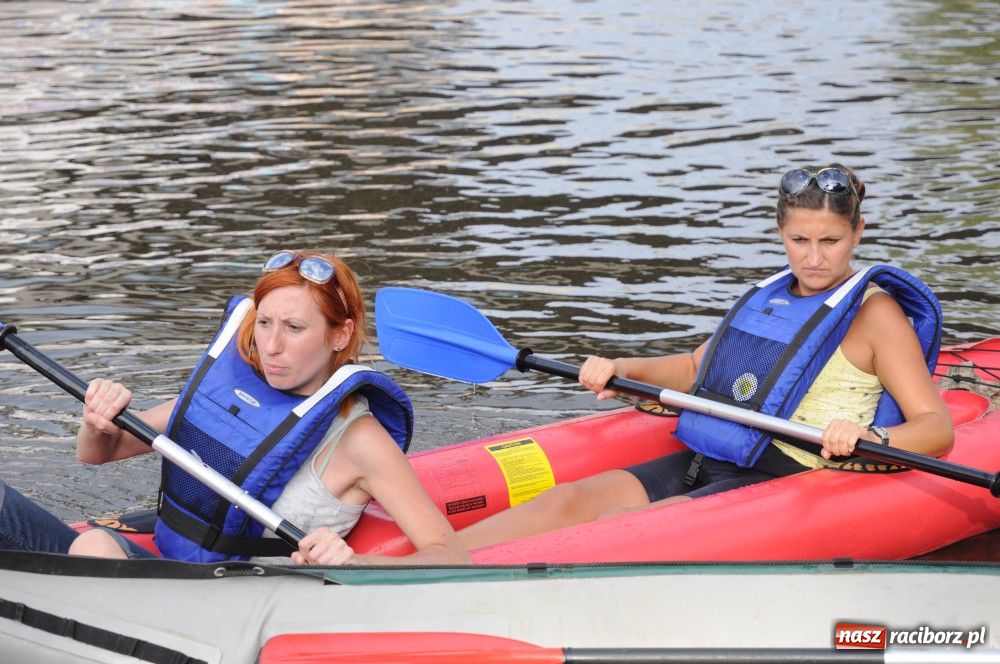 Zdjęcie w galerii na portalu naszraciborz.pl: Odra dała im mocno popalić wiadomości z regionu