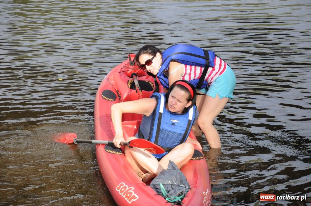 Zdjęcie w galerii na portalu naszraciborz.pl: Odra dała im mocno popalić wiadomości z regionu