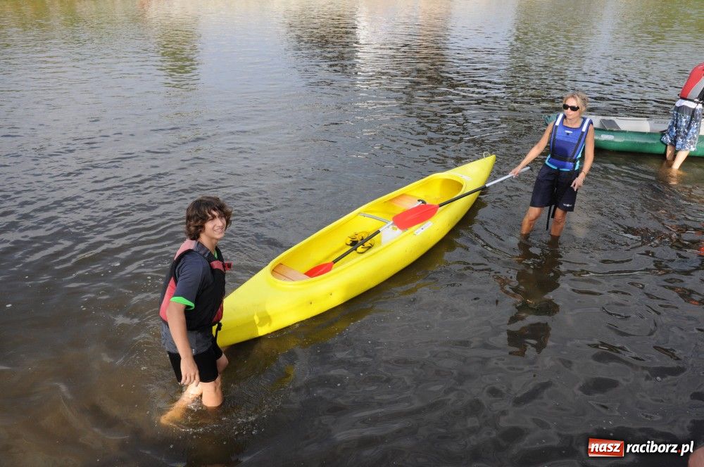 Zdjęcie w galerii na portalu naszraciborz.pl: Odra dała im mocno popalić wiadomości z regionu