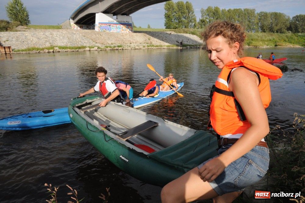Zdjęcie w galerii na portalu naszraciborz.pl: Odra dała im mocno popalić wiadomości z regionu