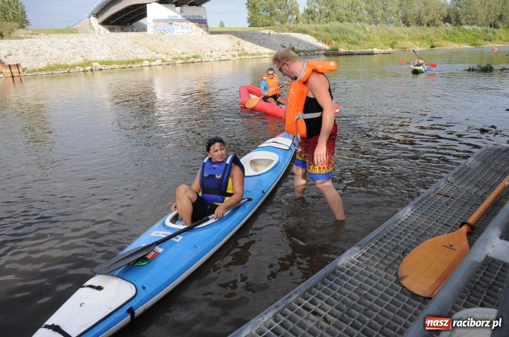 Zdjęcie w galerii na portalu naszraciborz.pl: Odra dała im mocno popalić wiadomości z regionu