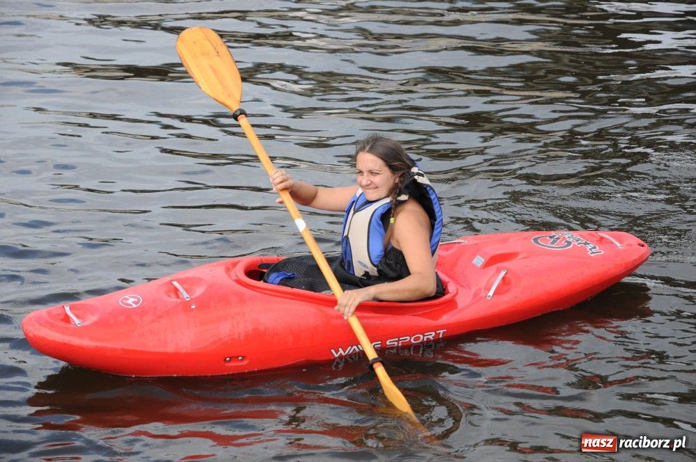 Zdjęcie w galerii na portalu naszraciborz.pl: Odra dała im mocno popalić wiadomości z regionu