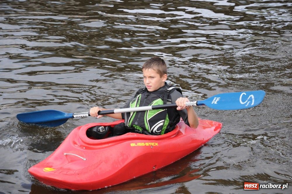Zdjęcie w galerii na portalu naszraciborz.pl: Odra dała im mocno popalić wiadomości z regionu