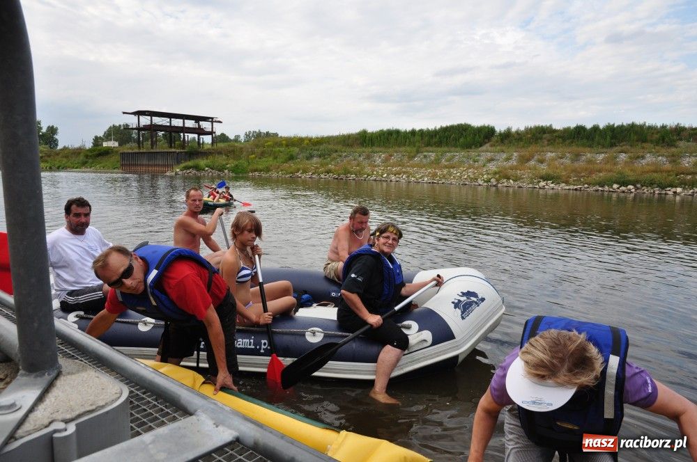 Zdjęcie w galerii na portalu naszraciborz.pl: Odra dała im mocno popalić wiadomości z regionu