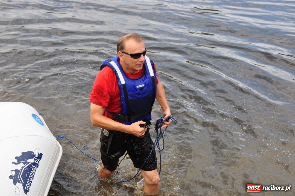Zdjęcie w galerii na portalu naszraciborz.pl: Odra dała im mocno popalić wiadomości z regionu