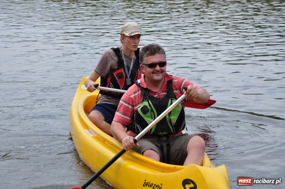 Zdjęcie w galerii na portalu naszraciborz.pl: Odra dała im mocno popalić wiadomości z regionu