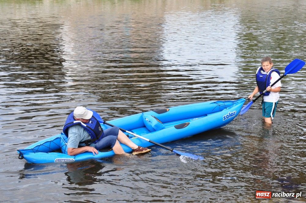 Zdjęcie w galerii na portalu naszraciborz.pl: Odra dała im mocno popalić wiadomości z regionu