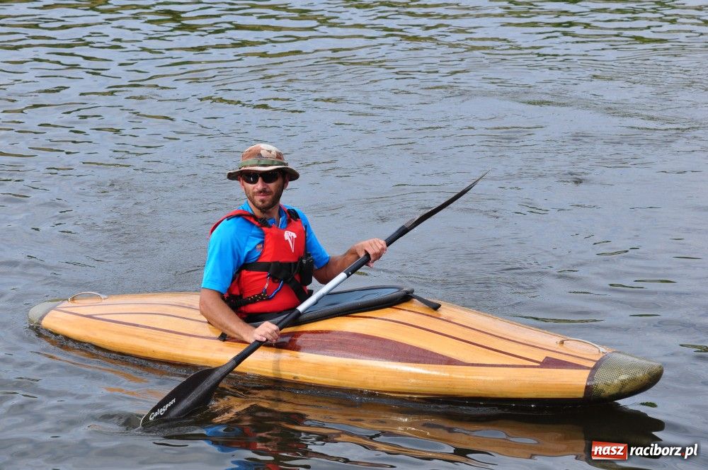 Zdjęcie w galerii na portalu naszraciborz.pl: Odra dała im mocno popalić wiadomości z regionu