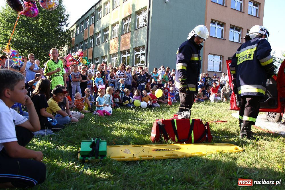 Zdjęcie w galerii na portalu naszraciborz.pl: Festyn rodzinny na pożegnanie lata wiadomości z regionu
