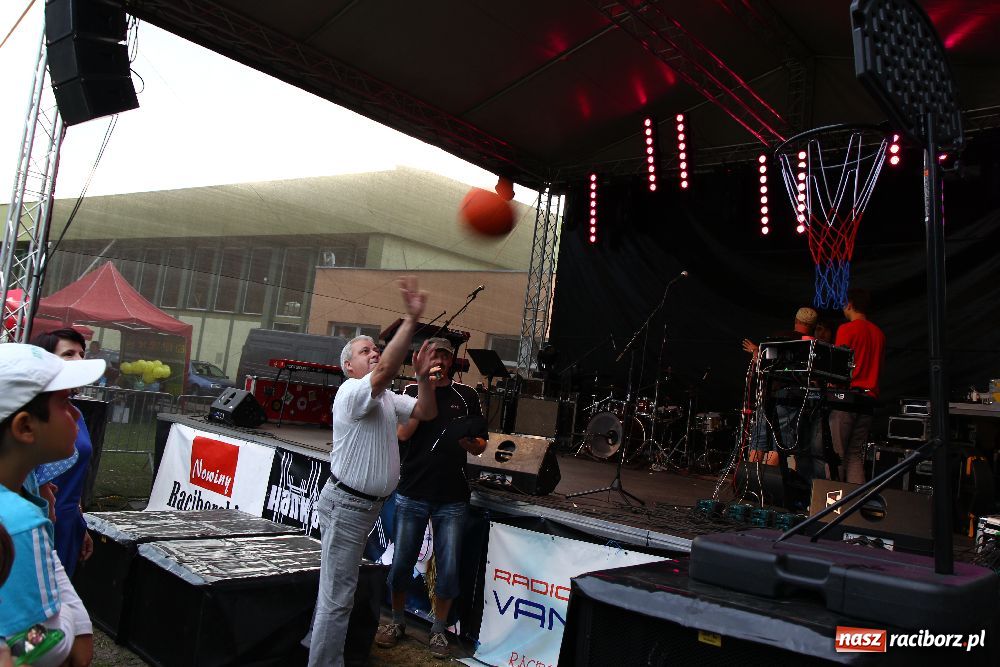 Zdjęcie w galerii na portalu naszraciborz.pl: Festyn rodzinny na pożegnanie lata wiadomości z regionu