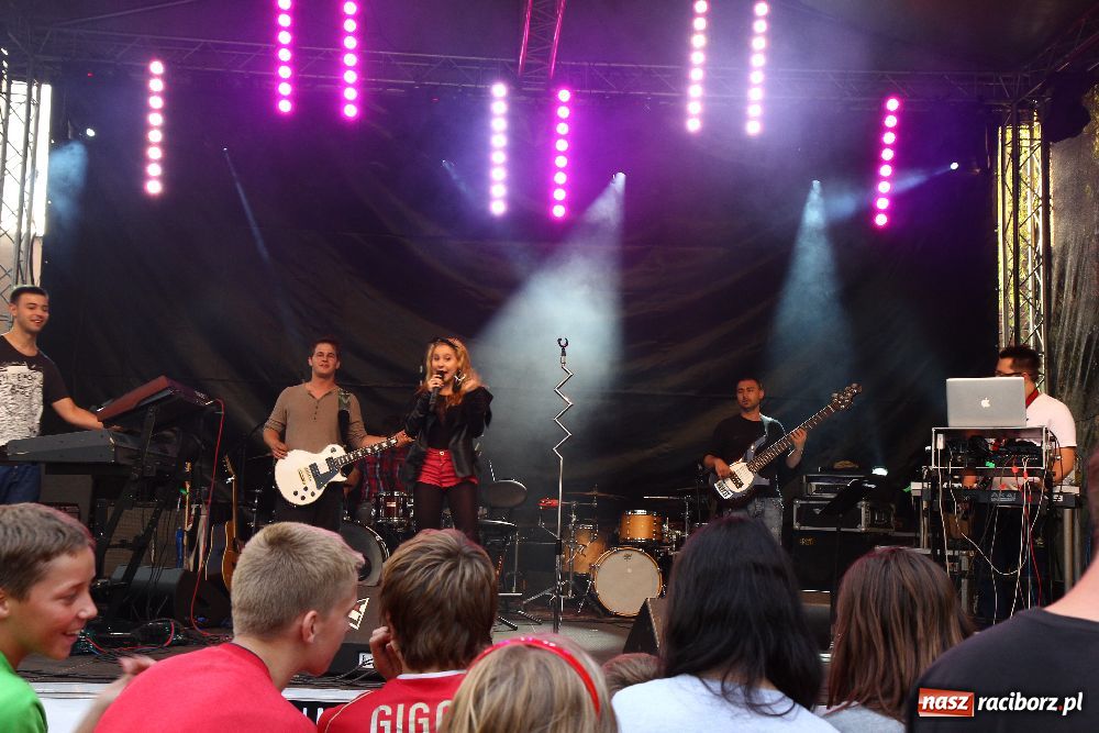 Zdjęcie w galerii na portalu naszraciborz.pl: AbradAb i Hanka na Pożegnanie Lata 2012 wiadomości z regionu