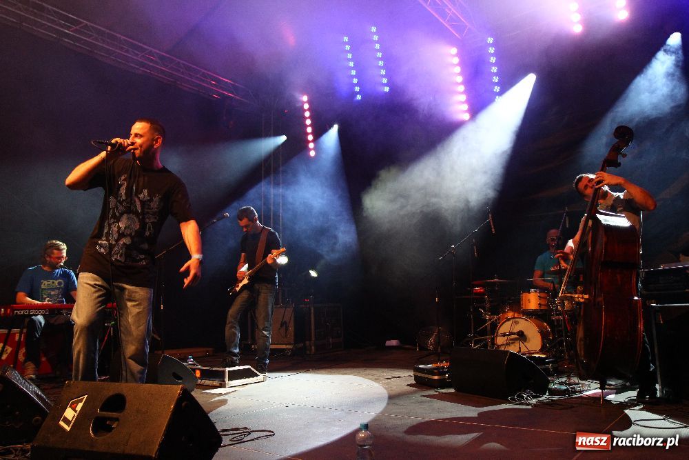 Zdjęcie w galerii na portalu naszraciborz.pl: AbradAb i Hanka na Pożegnanie Lata 2012 wiadomości z regionu