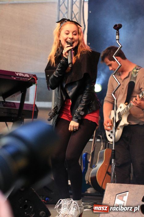 Zdjęcie w galerii na portalu naszraciborz.pl: AbradAb i Hanka na Pożegnanie Lata 2012 wiadomości z regionu