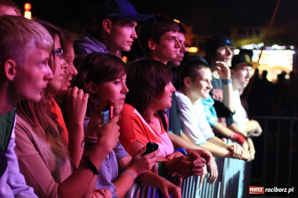 Zdjęcie w galerii na portalu naszraciborz.pl: AbradAb i Hanka na Pożegnanie Lata 2012 wiadomości z regionu