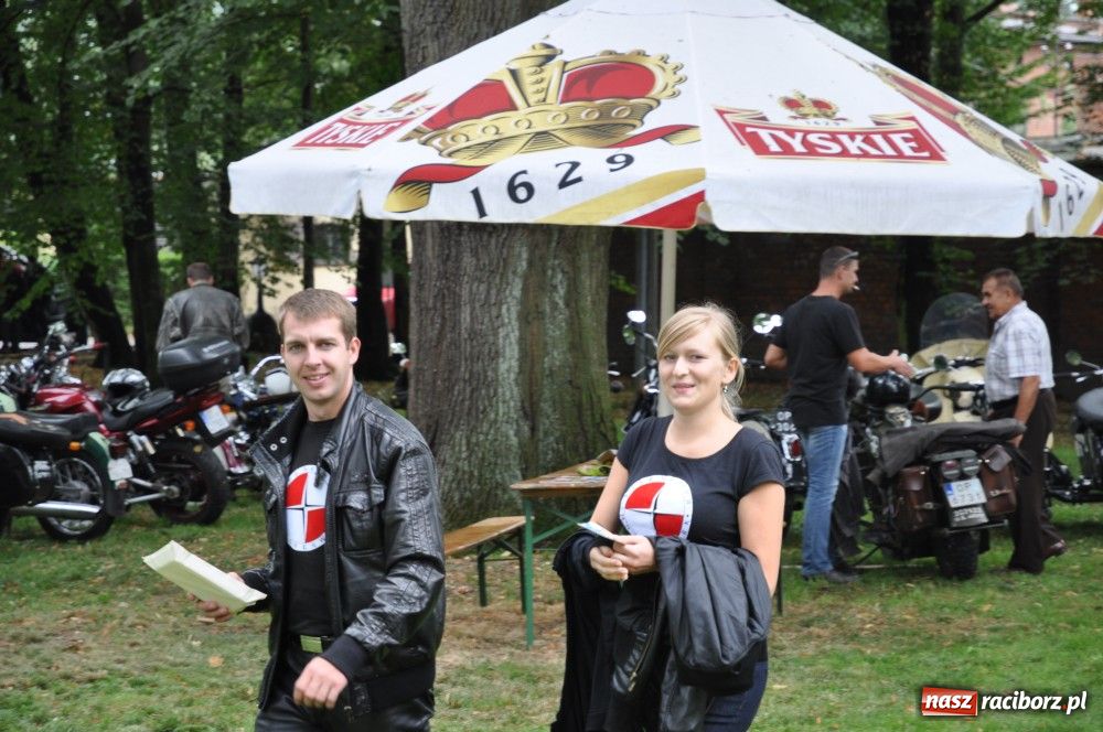 Zdjęcie w galerii na portalu naszraciborz.pl: Piknik oldtimerów w Wojnowicach wiadomości z regionu