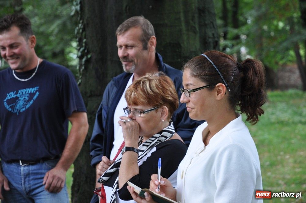 Zdjęcie w galerii na portalu naszraciborz.pl: Piknik oldtimerów w Wojnowicach wiadomości z regionu