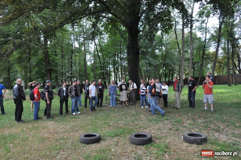 Zdjęcie w galerii na portalu naszraciborz.pl: Piknik oldtimerów w Wojnowicach wiadomości z regionu