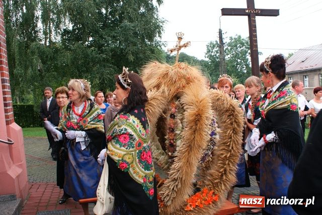 Zdjęcie w galerii na portalu naszraciborz.pl: Dożynki w Krowiarkach z nowym plebanem wiadomości z regionu