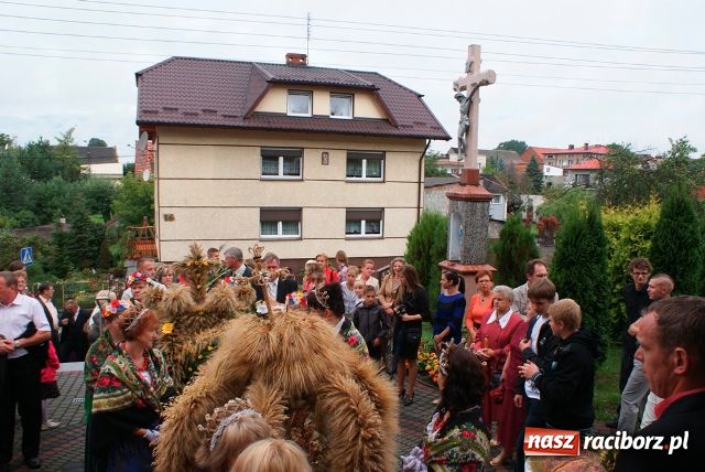 Zdjęcie w galerii na portalu naszraciborz.pl: Dożynki w Krowiarkach z nowym plebanem wiadomości z regionu