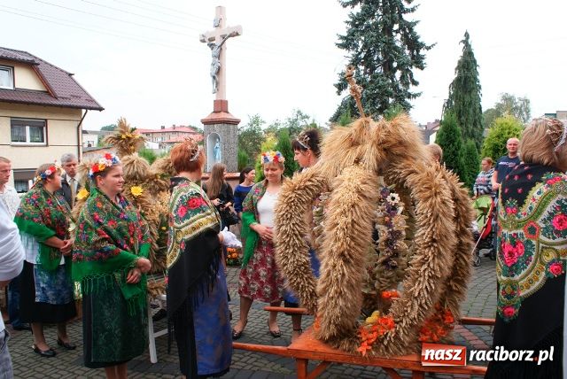 Zdjęcie w galerii na portalu naszraciborz.pl: Dożynki w Krowiarkach z nowym plebanem wiadomości z regionu