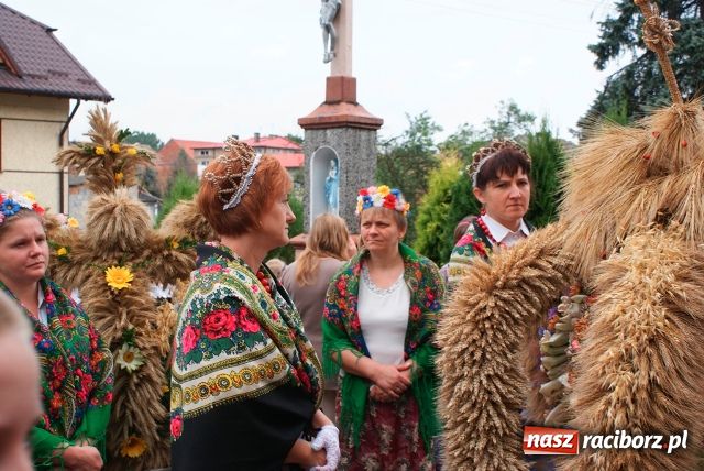 Zdjęcie w galerii na portalu naszraciborz.pl: Dożynki w Krowiarkach z nowym plebanem wiadomości z regionu
