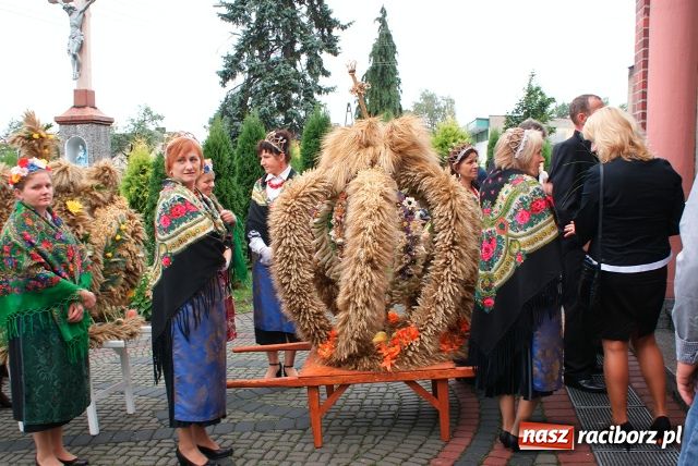 Zdjęcie w galerii na portalu naszraciborz.pl: Dożynki w Krowiarkach z nowym plebanem wiadomości z regionu