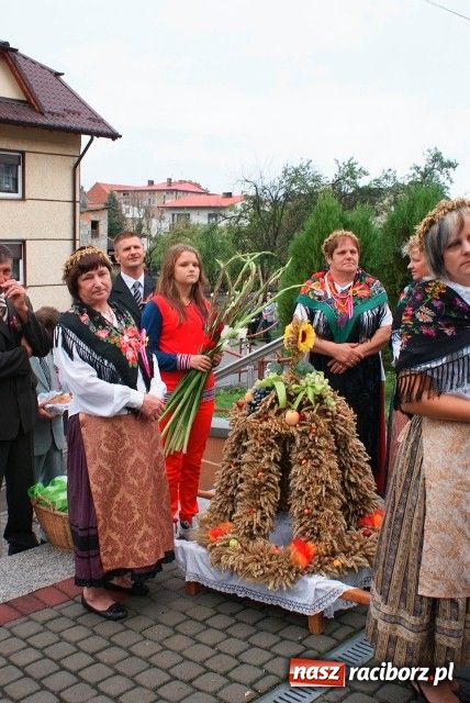 Zdjęcie w galerii na portalu naszraciborz.pl: Dożynki w Krowiarkach z nowym plebanem wiadomości z regionu