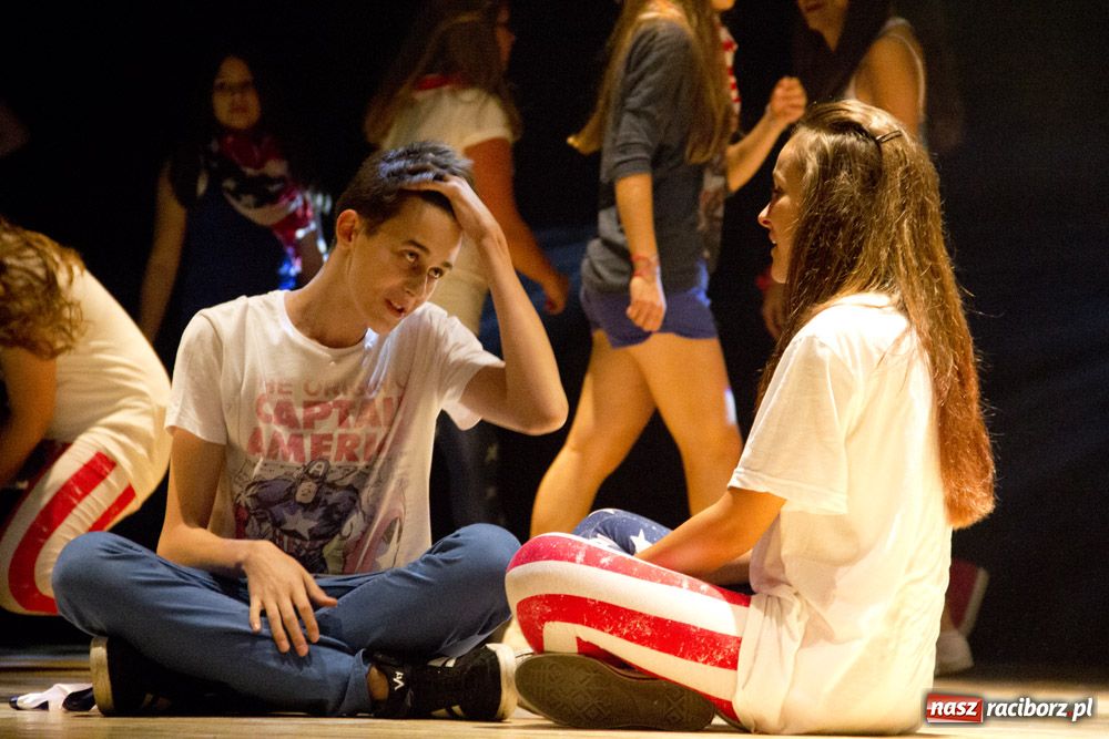 Zdjęcie w galerii na portalu naszraciborz.pl: Don Kichot z NY na deskach RCK wiadomości z regionu