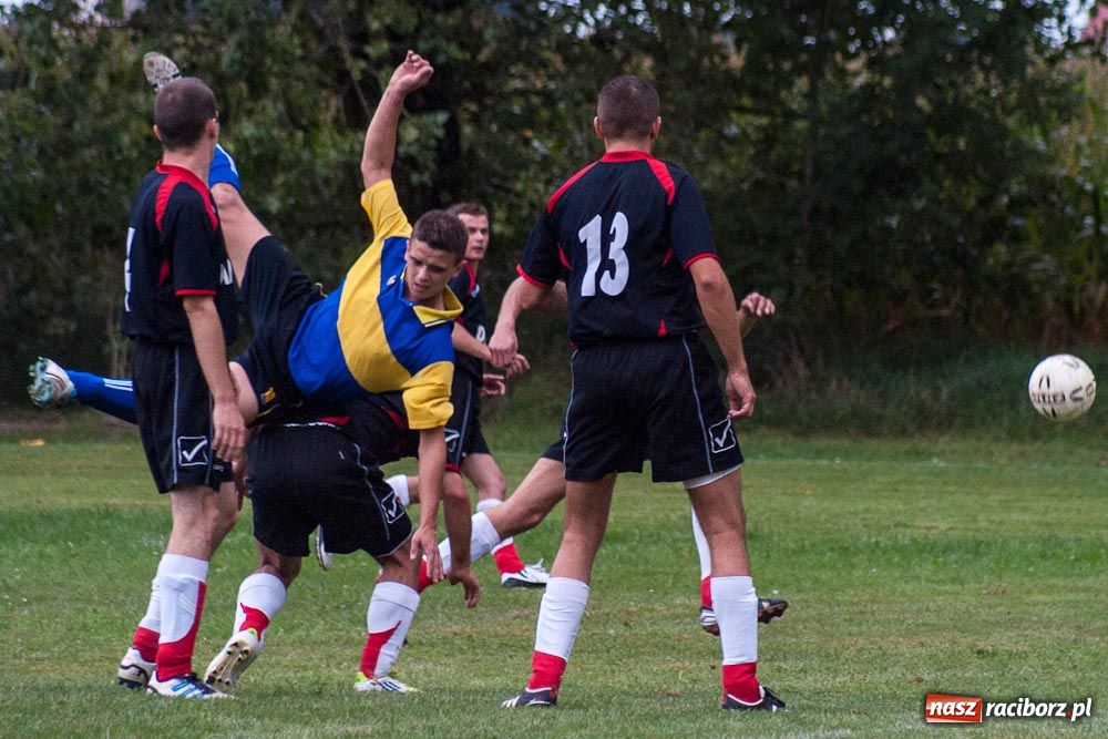 Zdjęcie w galerii na portalu naszraciborz.pl: Pierwsze punkty Bieńkowic. Kobyla tonie wiadomości z regionu