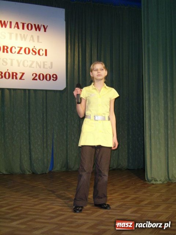 Zdjęcie w galerii na portalu naszraciborz.pl: Śpiewająco w MDK wiadomości z regionu