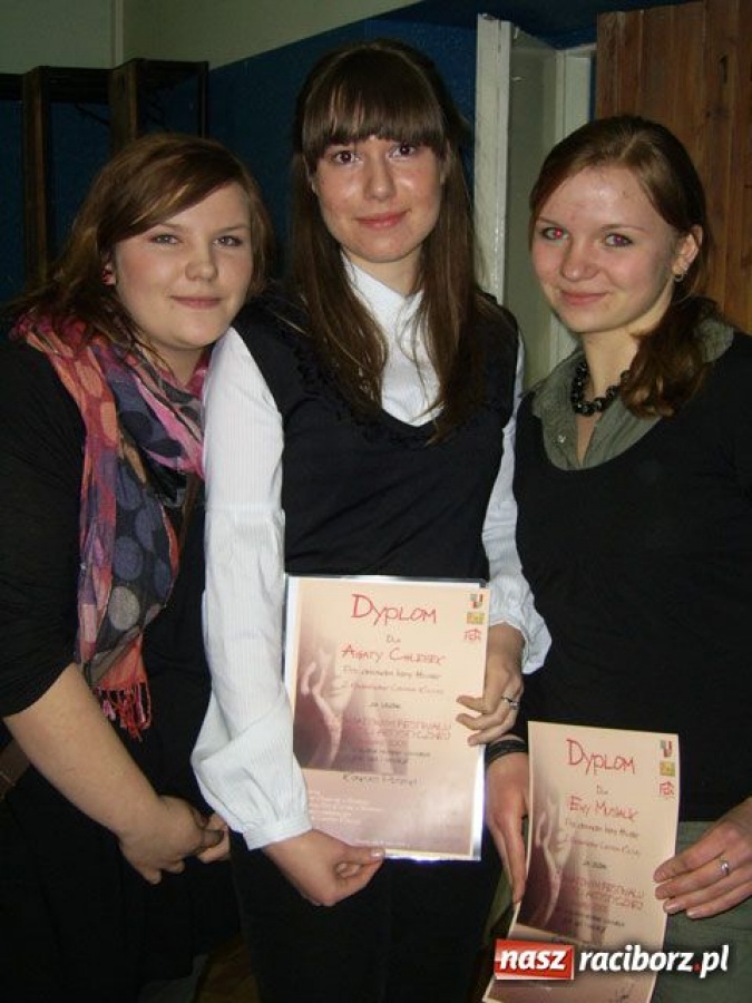 Zdjęcie w galerii na portalu naszraciborz.pl: Śpiewająco w MDK wiadomości z regionu