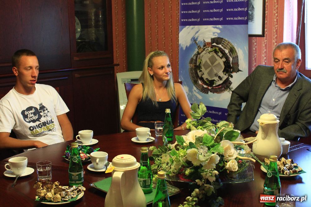 Zdjęcie w galerii na portalu naszraciborz.pl: Olimpijczycy z wizytą u prezydenta wiadomości z regionu